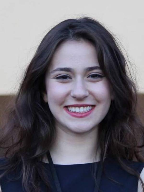  Elif Çoker